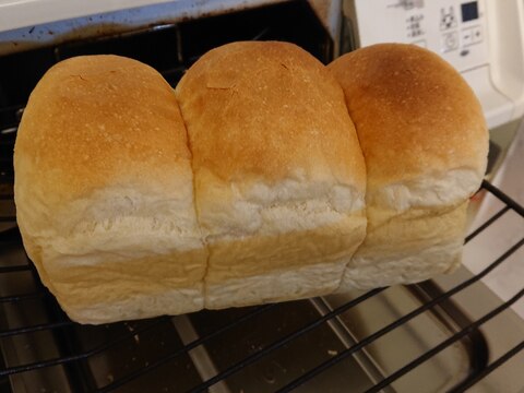 ふわふわしっとりミルキーな香り♥️生クリーム食パン